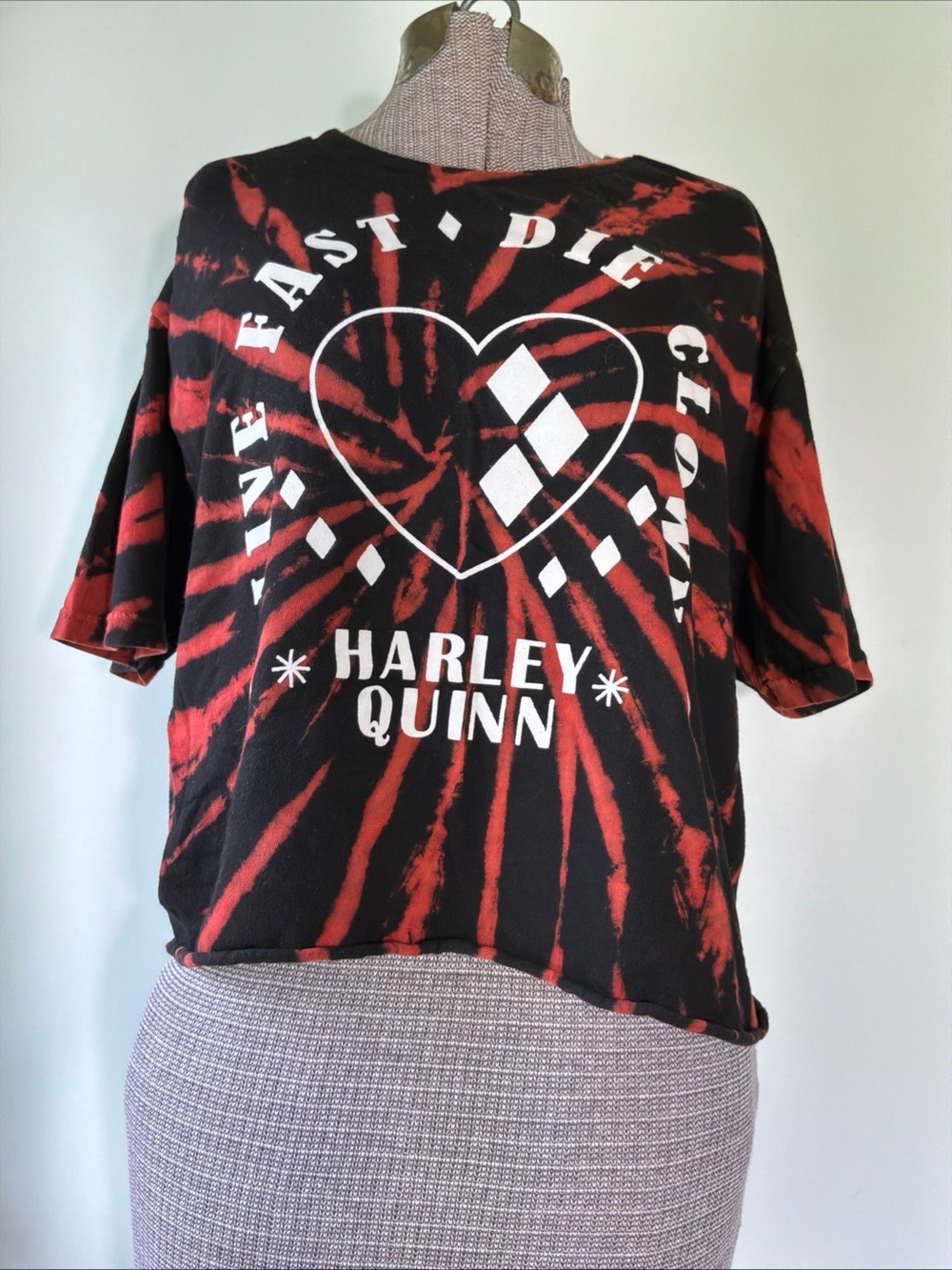 Harley Quinn Live Fast Die Clown Crop T-Shirt Tie Dye Women’s Suicide Squad Sm